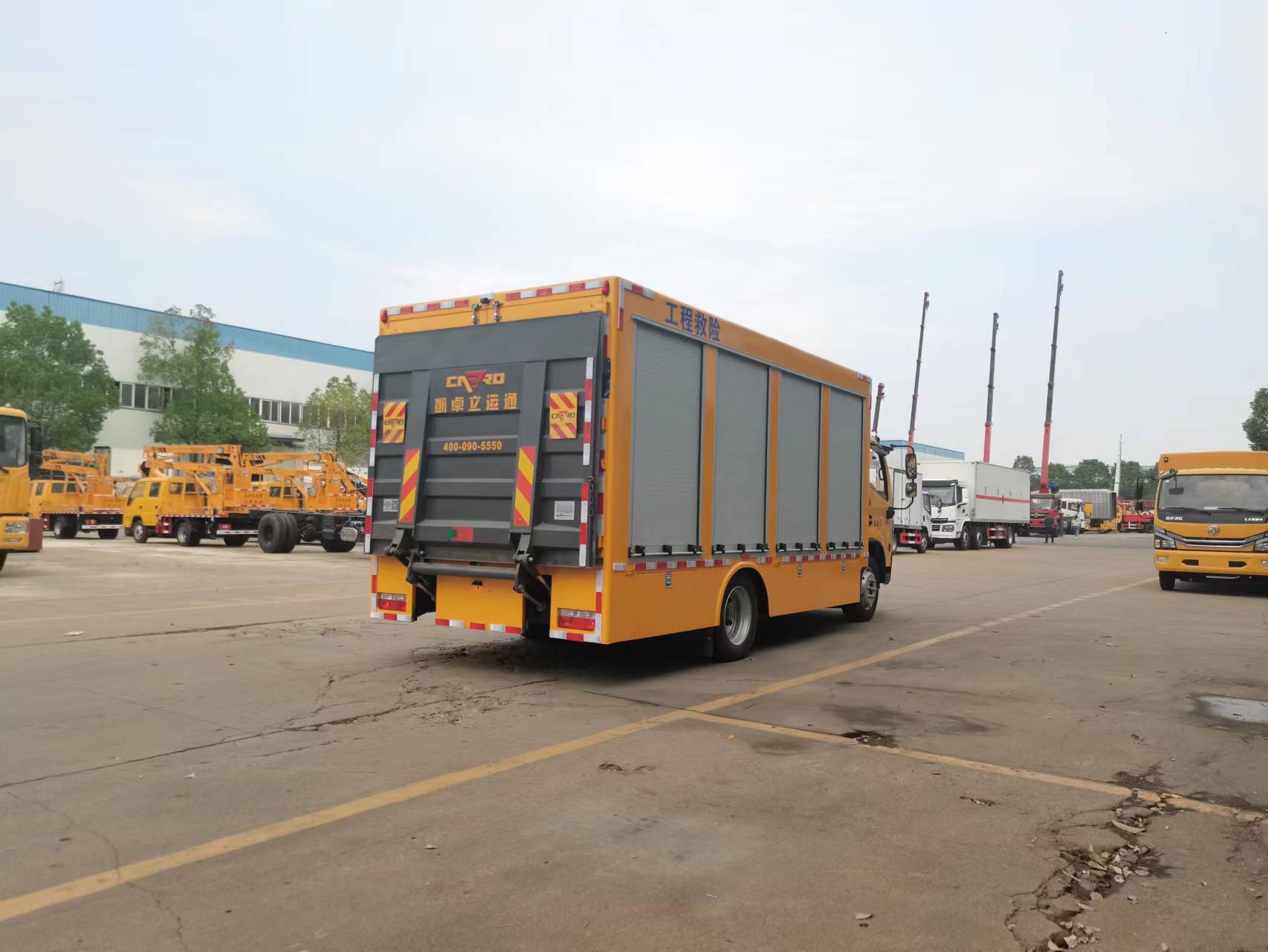 東風(fēng)多利卡D7  2000方排水車(便攜)
